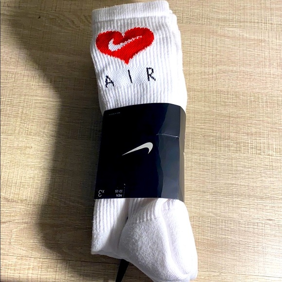 nike heart socks